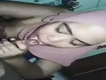 Bokep Jilbab Pink Isap Gede Tanpa Ampun