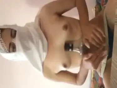 Miss KL Colmek Manja di Kamar Hotel Mewah