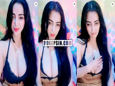 Tante Amora Cantik Toket Gede Live Basah Banjir